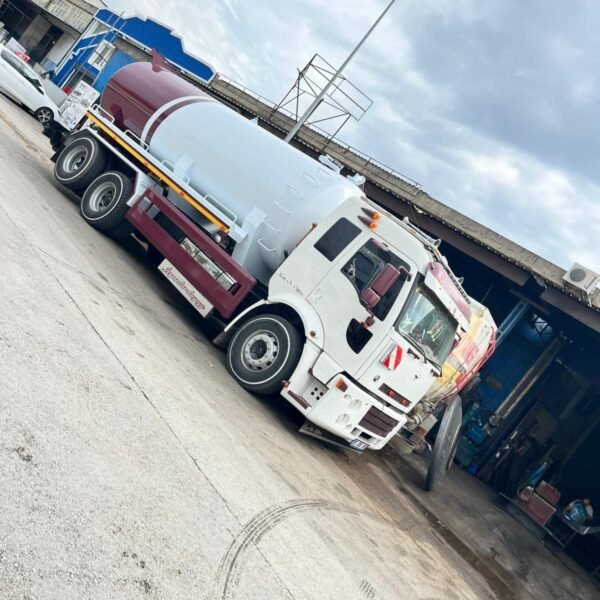 1247b8f0 2fdf 4e63 a43e 45f046b85437 600x600