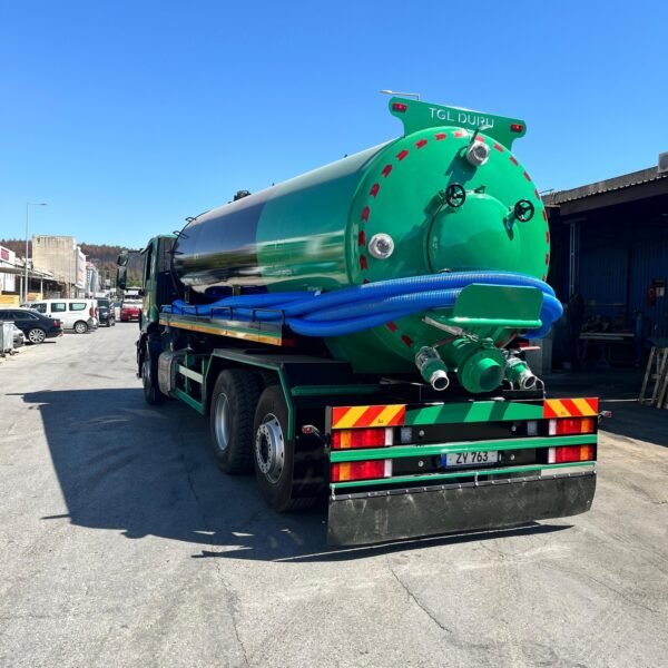 Fe20a208 f128 4156 b16c 40f340d40802 600x600